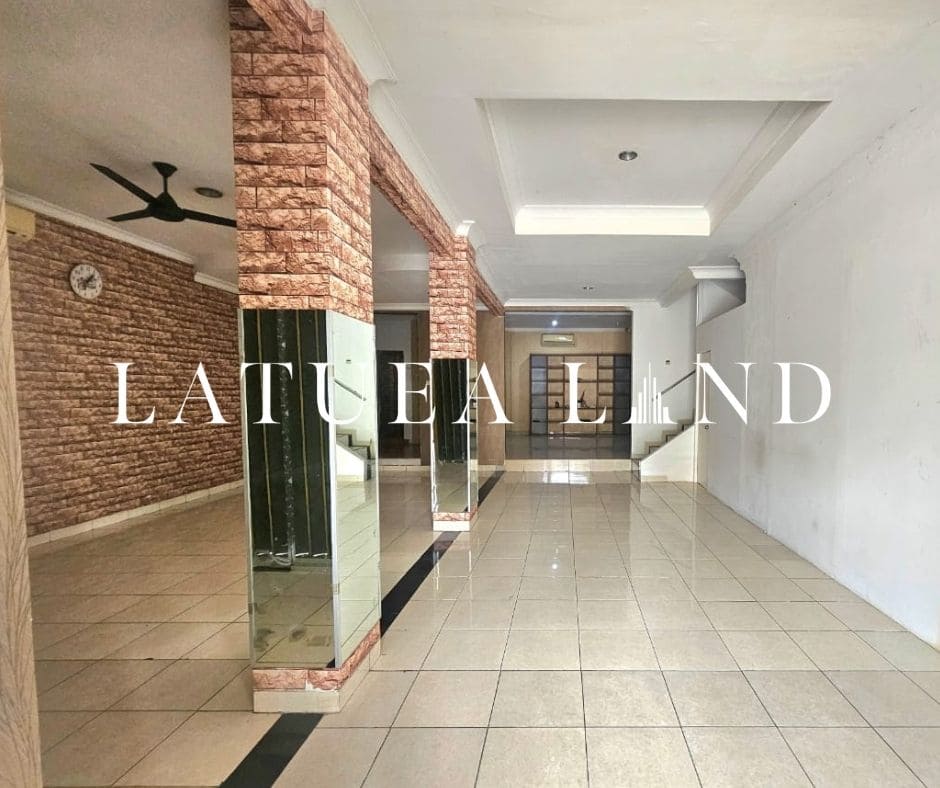 DISEWAKAN TEMPAT USAHA STRATEGIS DI HARAPAN INDAH BEKASI